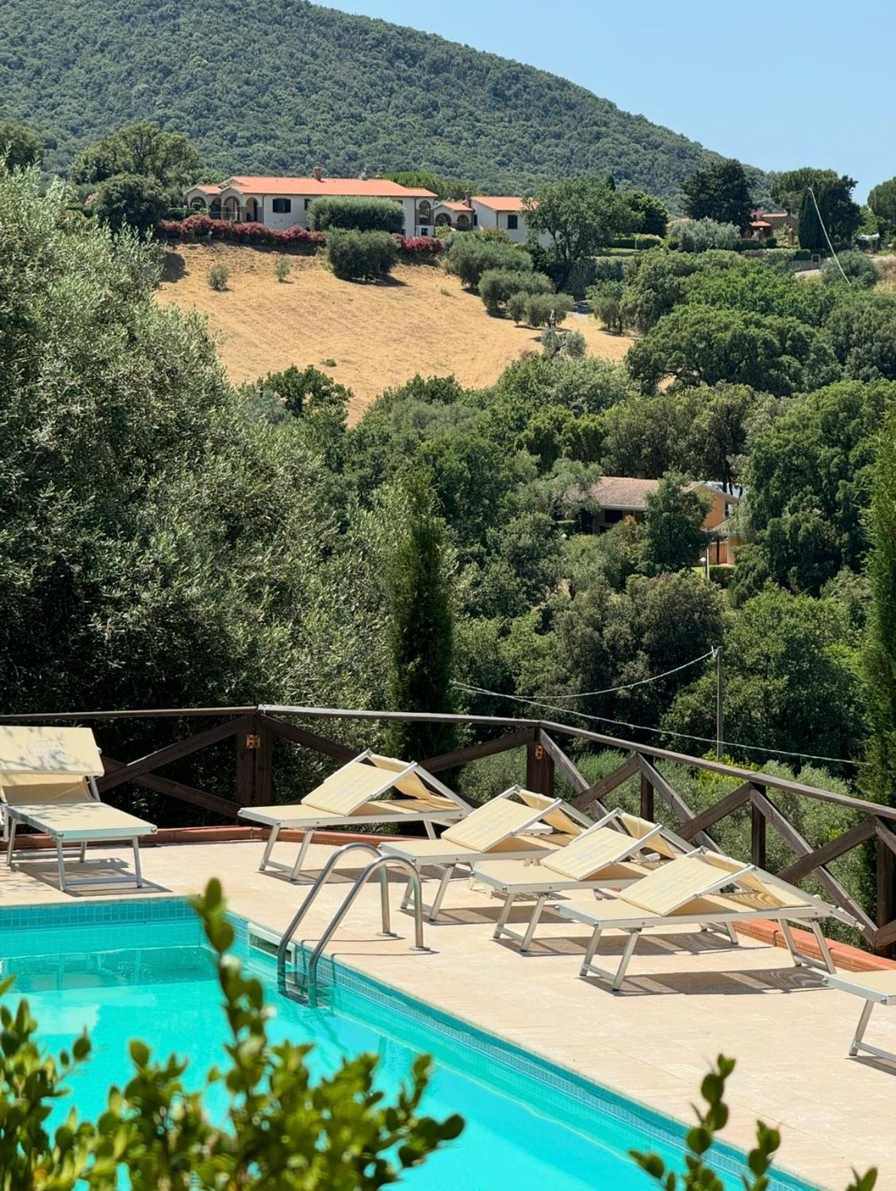 Aparthotel Madonna Del Poggio Cav Scarlino Exteriér fotografie