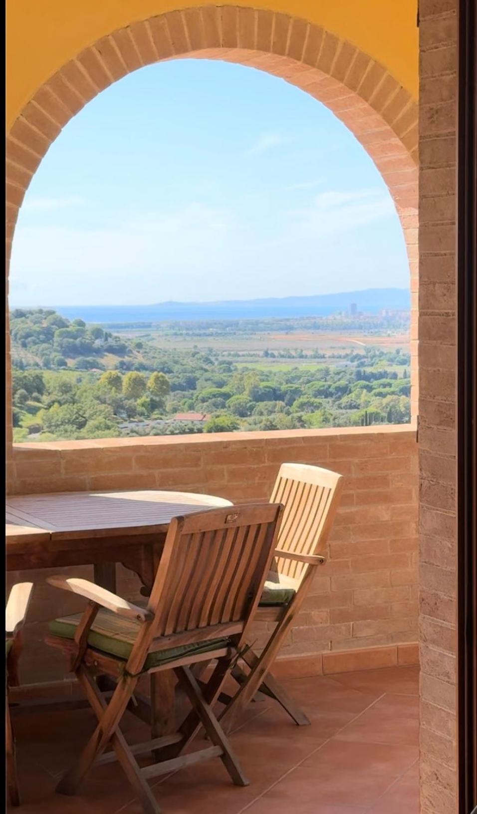 Aparthotel Madonna Del Poggio Cav Scarlino Exteriér fotografie